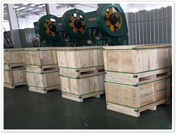 Rail tie plate by casting  Rail tie plate by casting