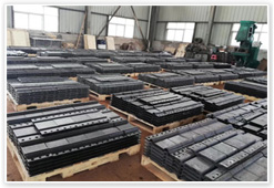 Rail tie plate by casting Rail tie plate by casting