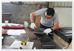 Rail tie plate by casting Rail tie plate by casting